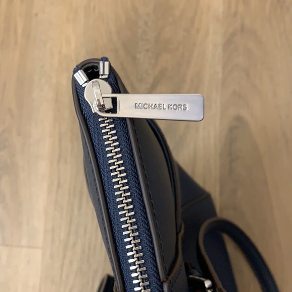 NWOT Michael Kors Satchel - Picture 7 of 11